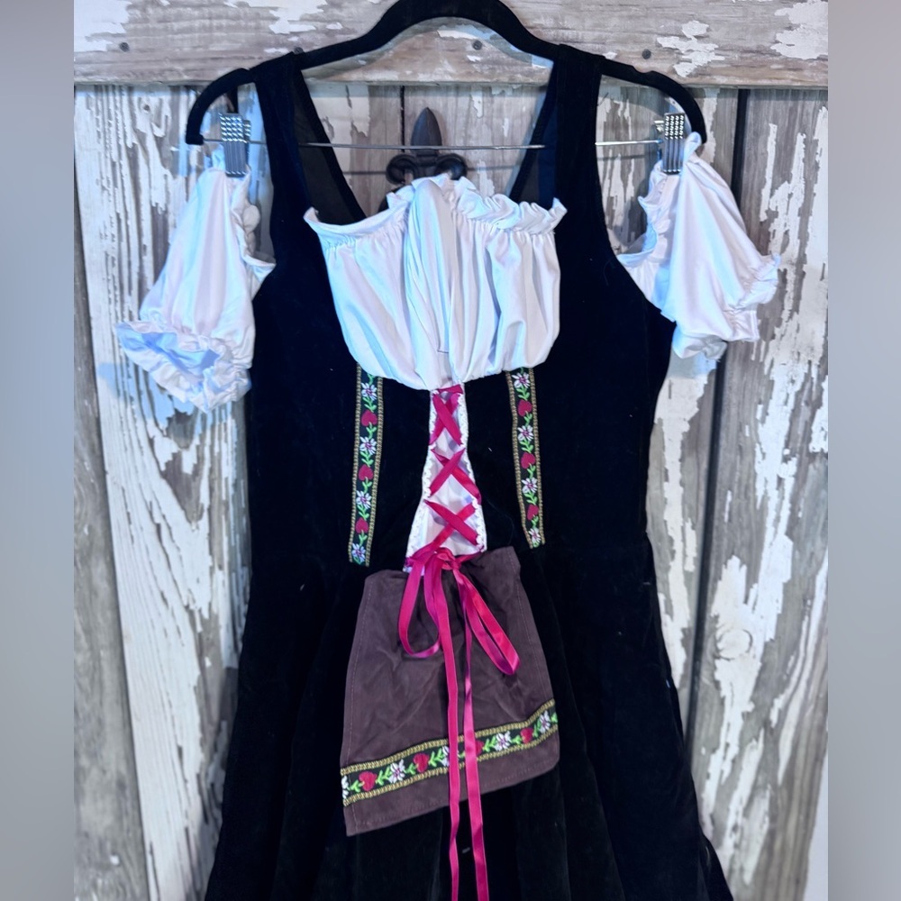 German Traditional Bavarian Outfit Costume Dress for Oktoberfest Size XL NWOT - Picture 6 of 11